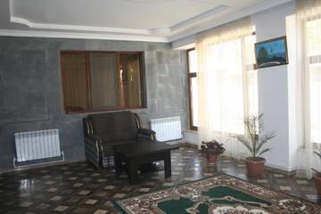 Фото номера Стандартный одноместный номер с душем Мотели Hotel Noy г. Горис 2