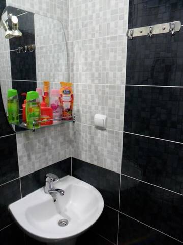 Фото номера Стандартный одноместный номер с душем Мотели Hotel Noy г. Горис 4