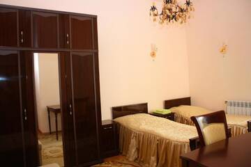 Фото номера Трехместный номер Отель Christy Hotel г. Горис 4