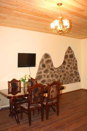 Фото номера Трехместный номер Отель Christy Hotel г. Горис 13