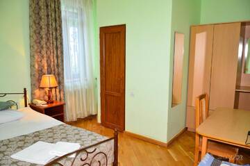 Фото номера Стандартный одноместный номер Отель Yeghevnut Hotel г. Горис 2