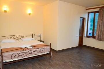 Фото номера Стандартный двухместный номер с 1 кроватью Отель Yeghevnut Hotel г. Горис 5