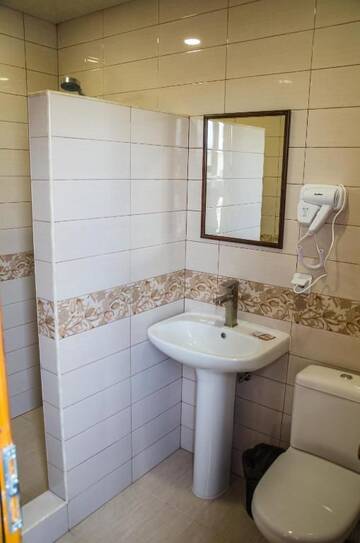 Фото номера Стандартный двухместный номер с 1 кроватью Отель Yeghevnut Hotel г. Горис 8