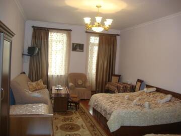 Фото номера Роскошный четырехместный номер Отель Hotel MIRA г. Горис 5