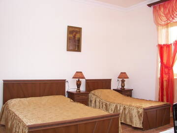 Фото номера Трехместный номер Отель Hotel MIRA г. Горис 5