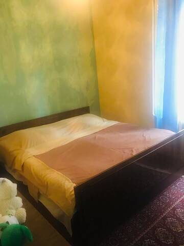Фото номера Большой двухместный номер с 1 кроватью Хостелы Goris Downtown Hostel г. Горис 2