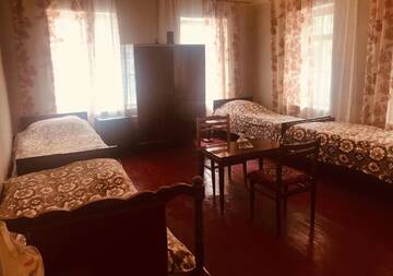 Фото номера Семейный номер Хостелы Goris Downtown Hostel г. Горис 3