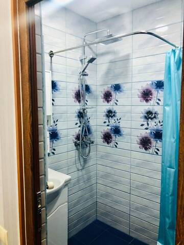 Фото номера Стандартный трехместный номер Отель Har-Mar Hotel г. Горис 4
