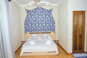 Фото номера Трехместный номер Отель Rubin Hotel г. Горис 7