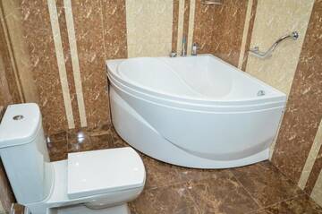 Фото номера Трехместный номер с ванной Отель Rubin Hotel г. Горис 15