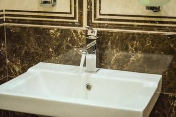 Фото номера Классический четырехместный номер Отель Rubin Hotel г. Горис 3