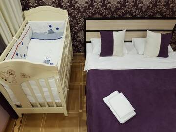 Фото номера Большой двухместный номер с 1 кроватью Отель Rubin Hotel г. Горис 3