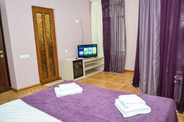 Фото номера Большой двухместный номер с 1 кроватью Отель Rubin Hotel г. Горис 8