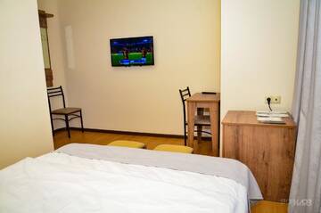 Фото номера Двухместный номер с 1 кроватью и балконом Отель ASOUR HOTEL г. Горис 9