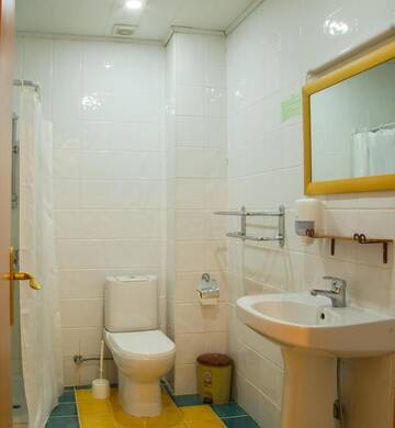 Фото номера Трехместный номер с видом на горы Отель Hotel Mirhav г. Горис 9