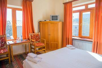 Фото номера Двухместный номер с 1 кроватью Отель Hotel Mirhav г. Горис 4