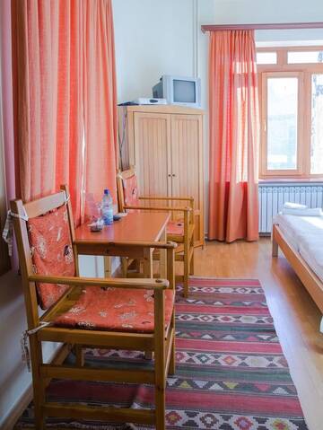 Фото номера Двухместный номер с 1 кроватью Отель Hotel Mirhav г. Горис 5