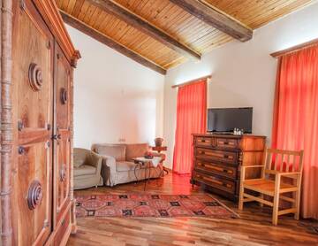 Фото номера Люкс с балконом Отель Hotel Mirhav г. Горис 14