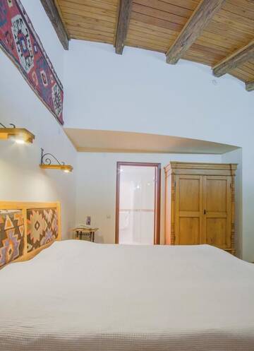 Фото номера Люкс с балконом Отель Hotel Mirhav г. Горис 24