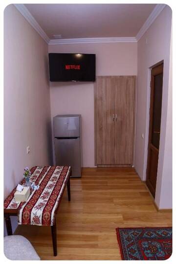 Фото номера Трехместный номер «Комфорт» Гостевой дом Hayi Tun Guest House г. Горис 10