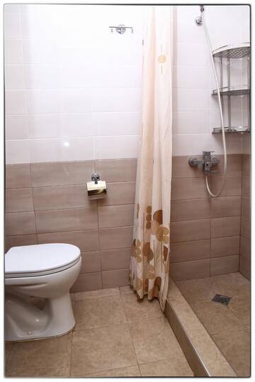 Фото номера Четырехместный номер &quot;Комфорт&quot; Гостевой дом Hayi Tun Guest House г. Горис 6
