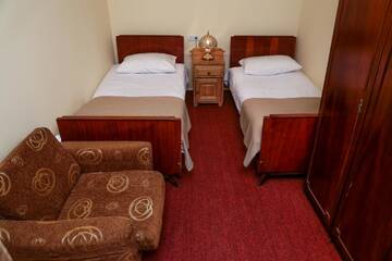 Фото номера Стандартный четырехместный номер Гостевой дом Hayi Tun Guest House г. Горис 2