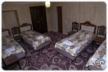 Фото номера Стандартный четырехместный номер Гостевой дом Lucy B&amp;B г. Горис 14