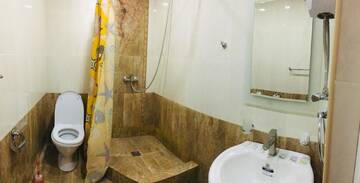 Фото номера Классический четырехместный номер Гостевой дом Van Hotel Goris г. Горис 5